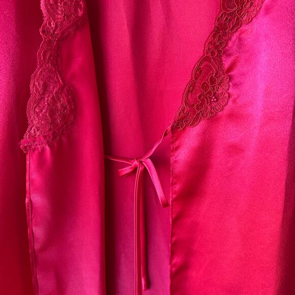 O/S NWT Vintage Victoria's Secret Gold Label Satin Robe Cherry Red Lace Beaded - Picture 8 of 9